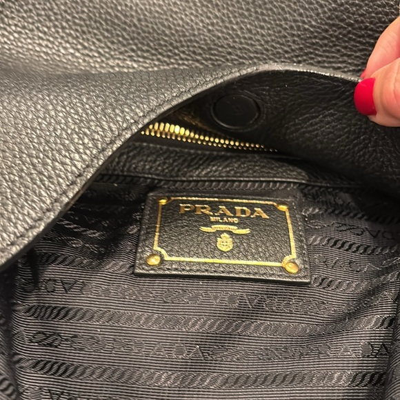 COPY - PRADA leather shoulder bag . - Picture 13 of 13